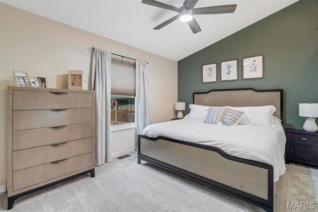 210 Kunze Drive, St Charles, MO 63303
