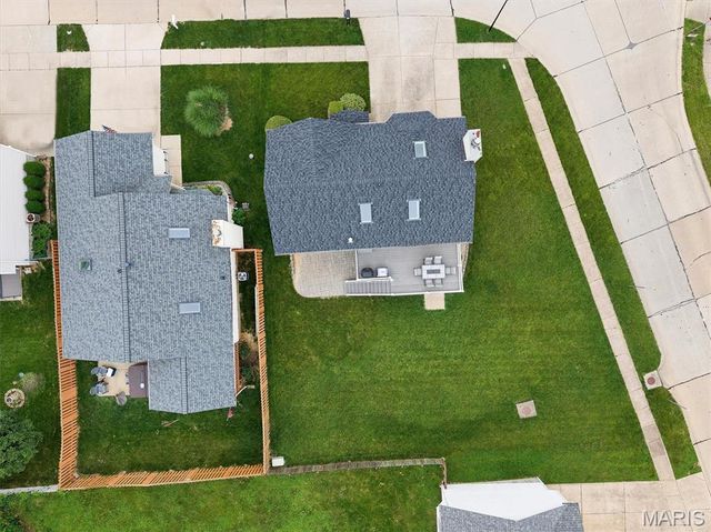 210 Kunze Drive, St Charles, MO 63303