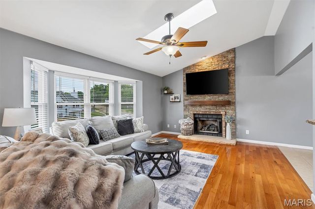 210 Kunze Drive, St Charles, MO 63303