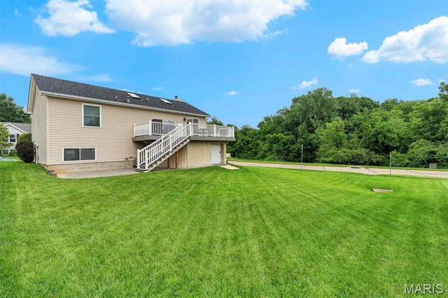 210 Kunze Drive, St Charles, MO 63303