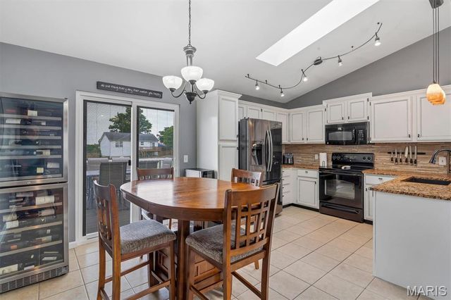 210 Kunze Drive, St Charles, MO 63303