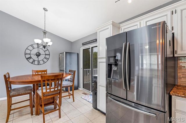 210 Kunze Drive, St Charles, MO 63303