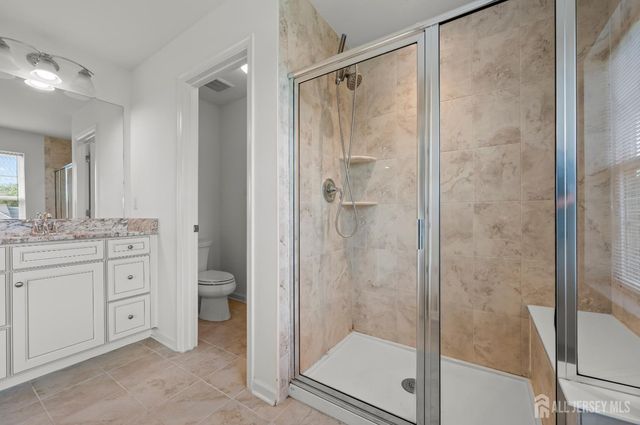 7 Larkspur Lane, Monroe, NJ 08831