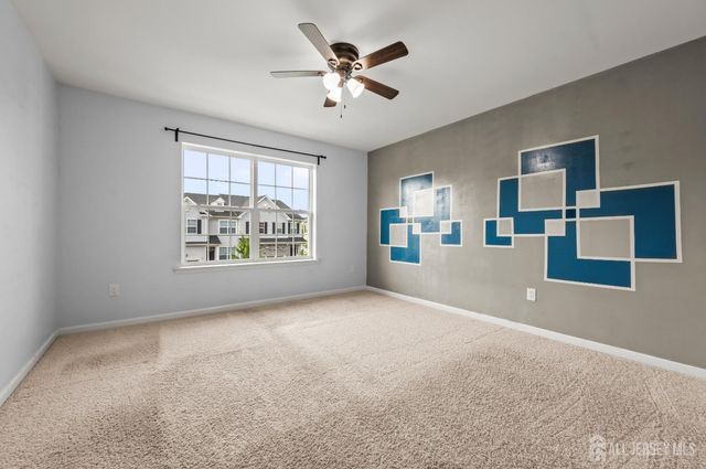 7 Larkspur Lane, Monroe, NJ 08831