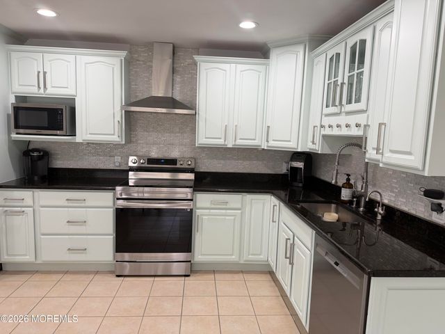 41 Brookwillow Avenue, West Long Branch, NJ 07764