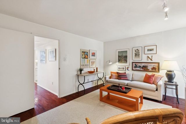 36 SAINT JAMES CT, Philadelphia, PA 19106