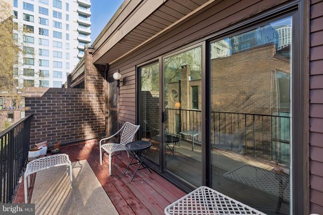 36 SAINT JAMES CT, Philadelphia, PA 19106