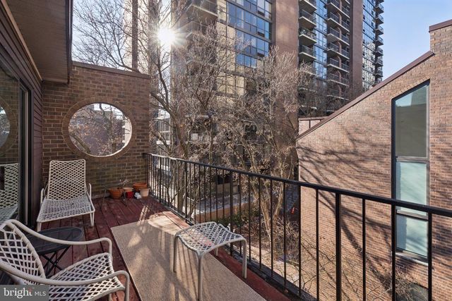 36 SAINT JAMES CT, Philadelphia, PA 19106