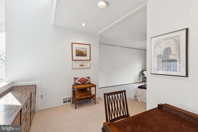 36 SAINT JAMES CT, Philadelphia, PA 19106