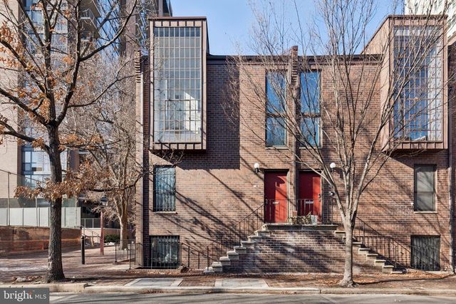 36 SAINT JAMES CT, Philadelphia, PA 19106