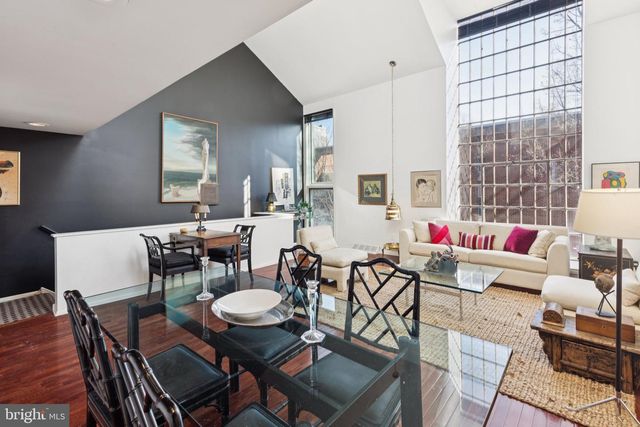 36 SAINT JAMES CT, Philadelphia, PA 19106