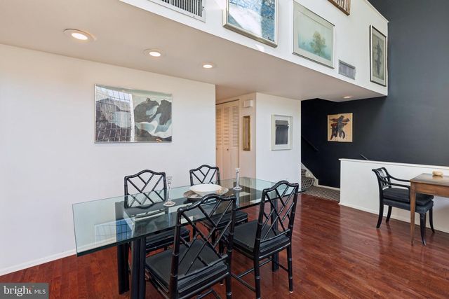 36 SAINT JAMES CT, Philadelphia, PA 19106