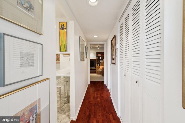 36 SAINT JAMES CT, Philadelphia, PA 19106