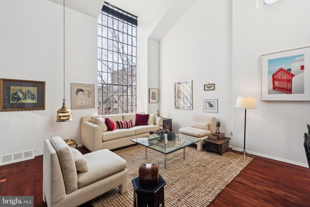 36 SAINT JAMES CT, Philadelphia, PA 19106