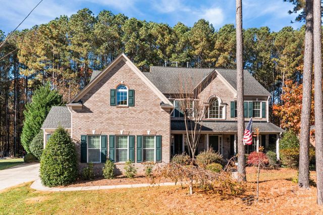 213 Beech Bluff Drive, Mount Holly, NC 28120