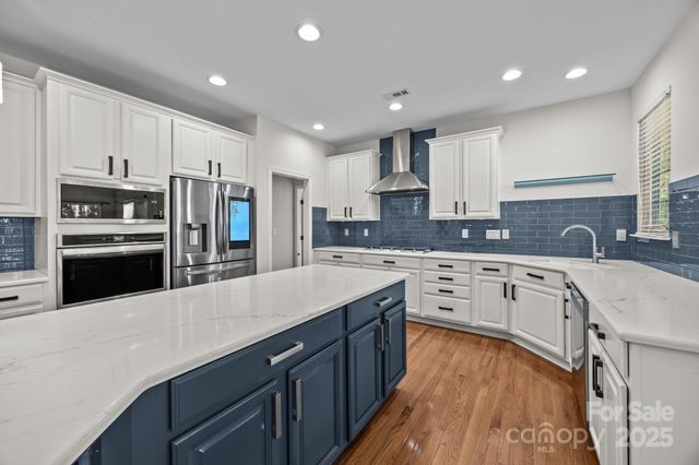 213 Beech Bluff Drive, Mount Holly, NC 28120