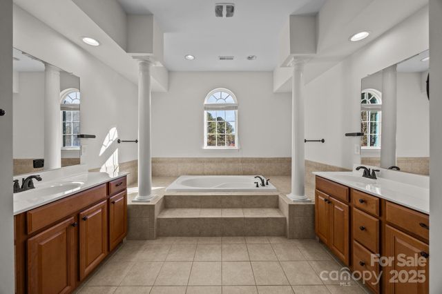 213 Beech Bluff Drive, Mount Holly, NC 28120