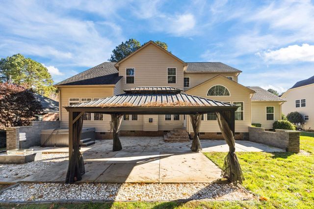 213 Beech Bluff Drive, Mount Holly, NC 28120