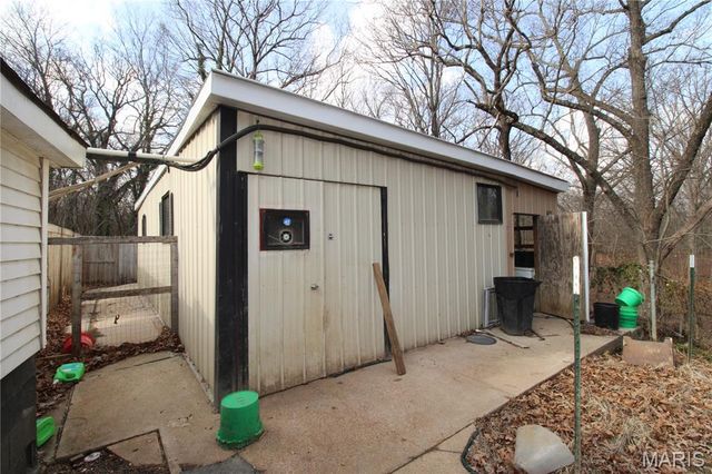 137 E Lexington Avenue, Poplar Bluff, MO 63901