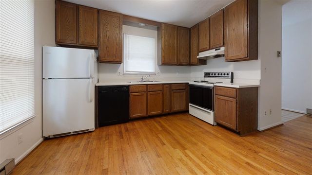 785 N Maple Road, Ann Arbor, MI 48103