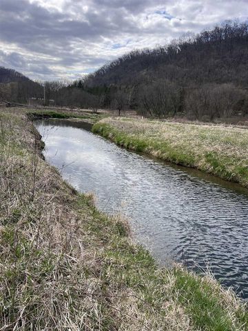 54631 Scenic View Road, Mount Sterling, WI 54645