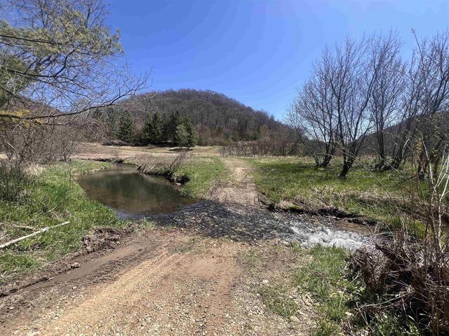 54631 Scenic View Road, Mount Sterling, WI 54645