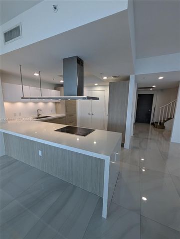 17111 E Biscayne Boulevard 1011, North Miami Beach, FL 33160