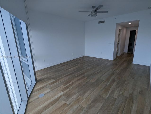 17111 E Biscayne Boulevard 1011, North Miami Beach, FL 33160