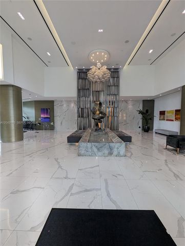 17111 E Biscayne Boulevard 1011, North Miami Beach, FL 33160