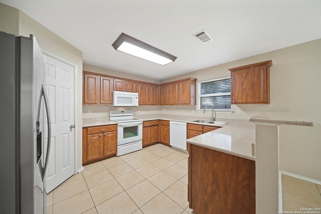 8926 VALHALLA, Selma, TX 78154