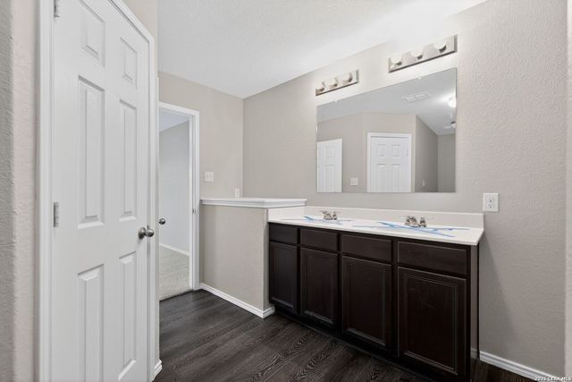 2427 CAMBERLY VW, Converse, TX 78109