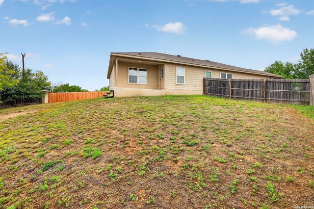 2427 CAMBERLY VW, Converse, TX 78109