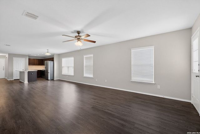 2427 CAMBERLY VW, Converse, TX 78109