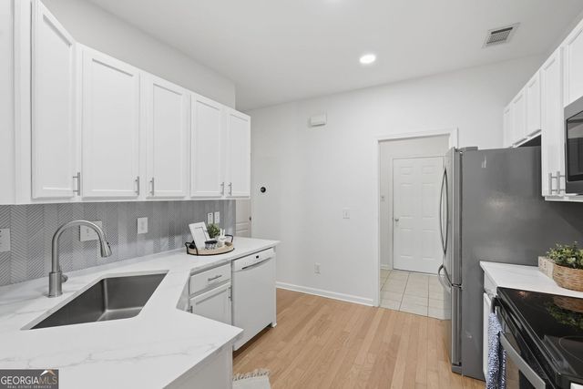1507 Creek Bend Lane NW, Lawrenceville, GA 30043