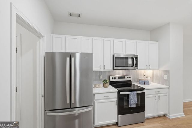 1507 Creek Bend Lane NW, Lawrenceville, GA 30043