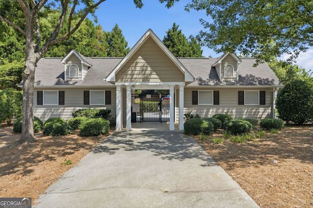 1507 Creek Bend Lane NW, Lawrenceville, GA 30043