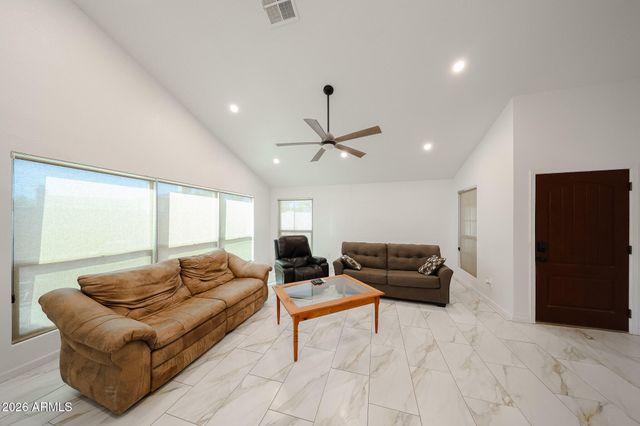 1646 N COMANCHE Drive, Chandler, AZ 85224