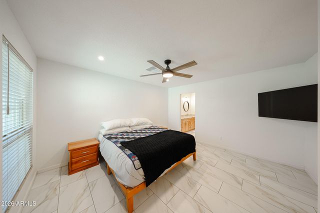 1646 N COMANCHE Drive, Chandler, AZ 85224