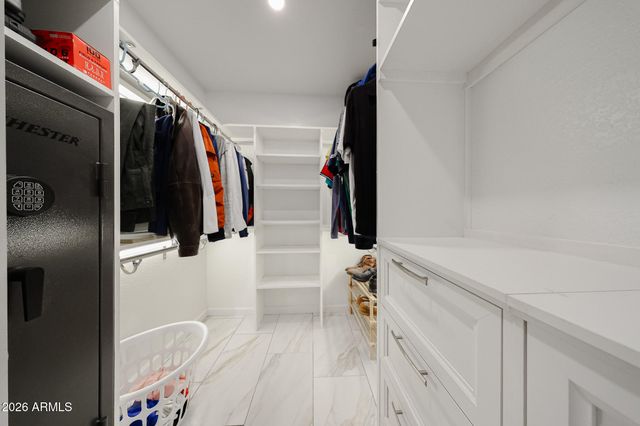 1646 N COMANCHE Drive, Chandler, AZ 85224