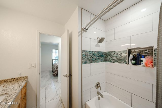 1646 N COMANCHE Drive, Chandler, AZ 85224