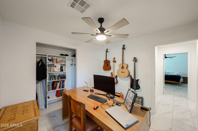 1646 N COMANCHE Drive, Chandler, AZ 85224