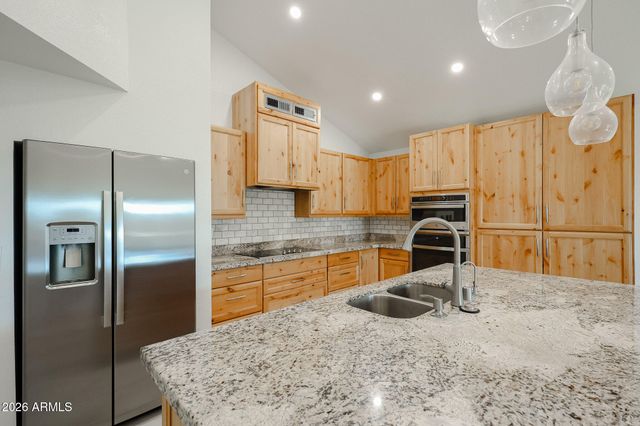 1646 N COMANCHE Drive, Chandler, AZ 85224