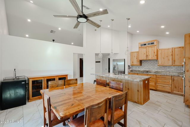 1646 N COMANCHE Drive, Chandler, AZ 85224