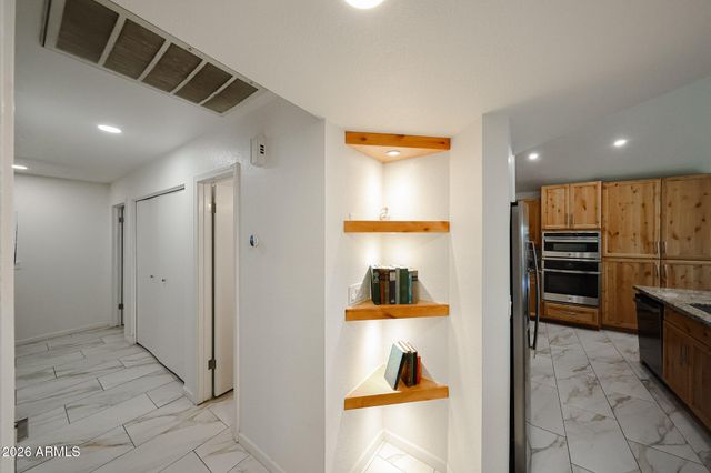 1646 N COMANCHE Drive, Chandler, AZ 85224