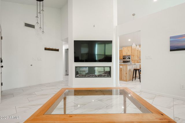 1646 N COMANCHE Drive, Chandler, AZ 85224