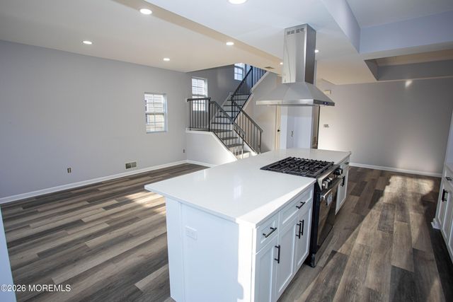 267 Perry Avenue 202, Union, NJ 07083