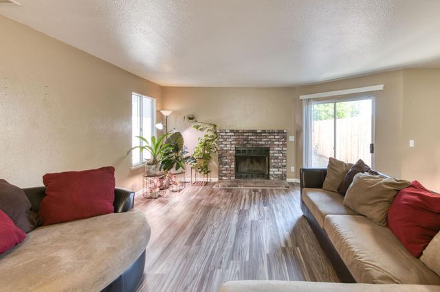 3595 W Harvard Avenue, Fresno, CA 93722