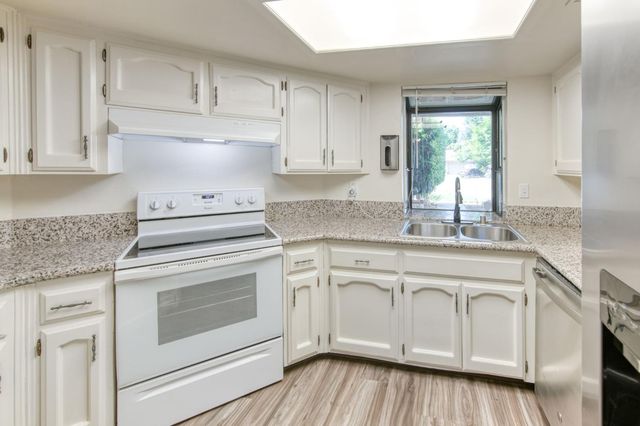 3595 W Harvard Avenue, Fresno, CA 93722