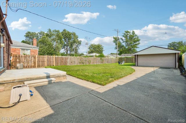 32021 Grandview Avenue, Westland, MI 48186