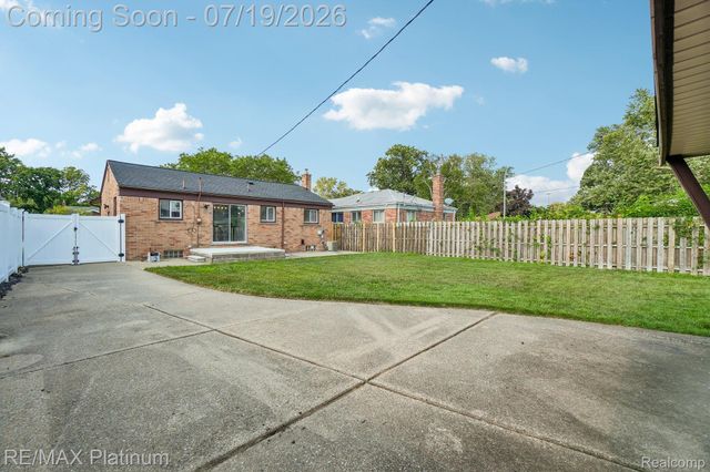 32021 Grandview Avenue, Westland, MI 48186